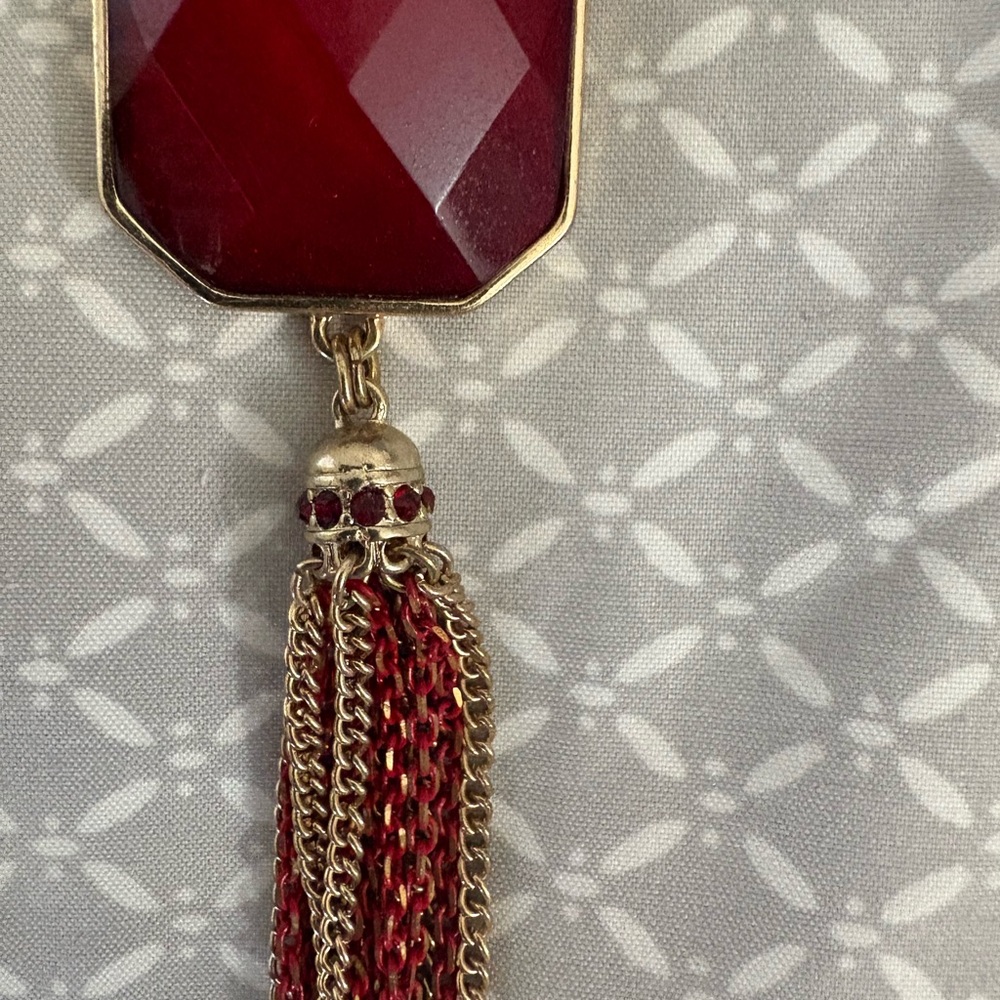 NY Collection Red Gold Rhinestone Tassle Necklace - Picture 9 of 10